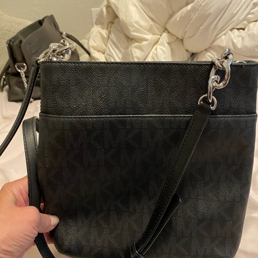 Crossbody purse micheal Kord